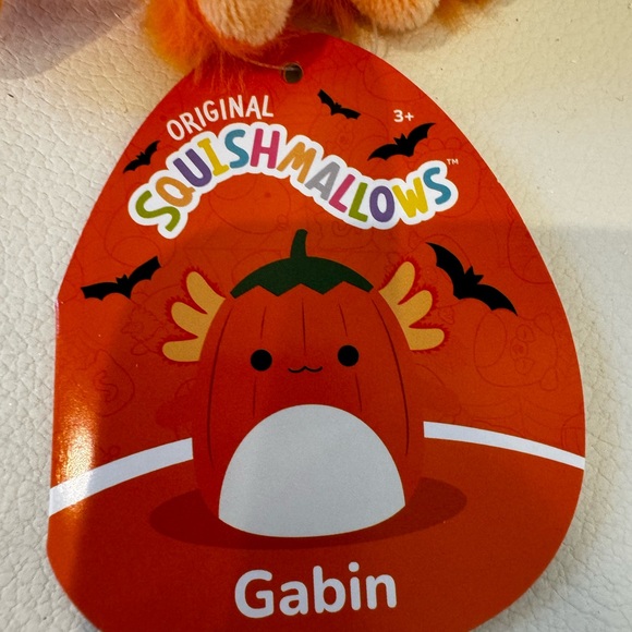 Gabin the pumpkin axolotl - Picture 2 of 3